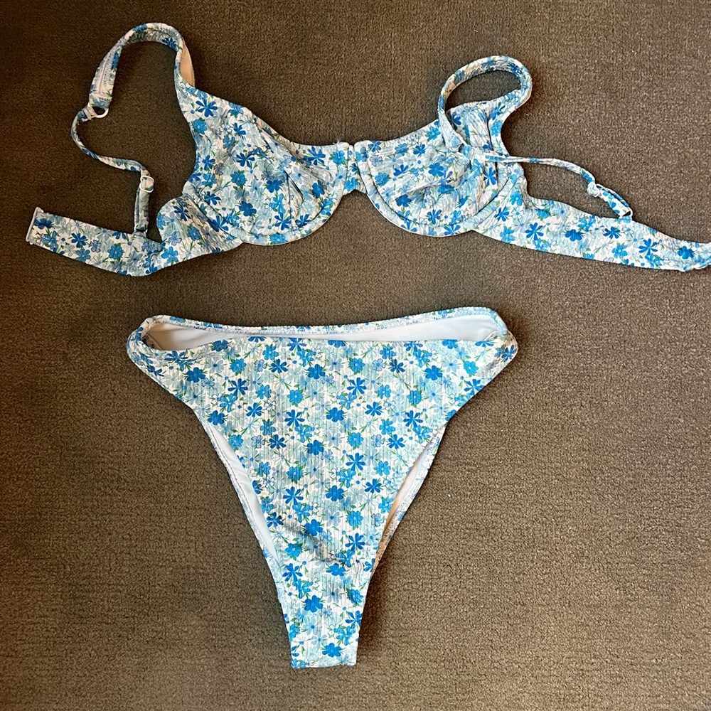 PacSun Eco Bikini in Blue Floral - XS